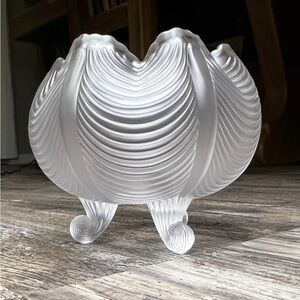 Fenton Velvet Satin 3 Footed Scroll Drapery Rose Bowl Marked candy dish